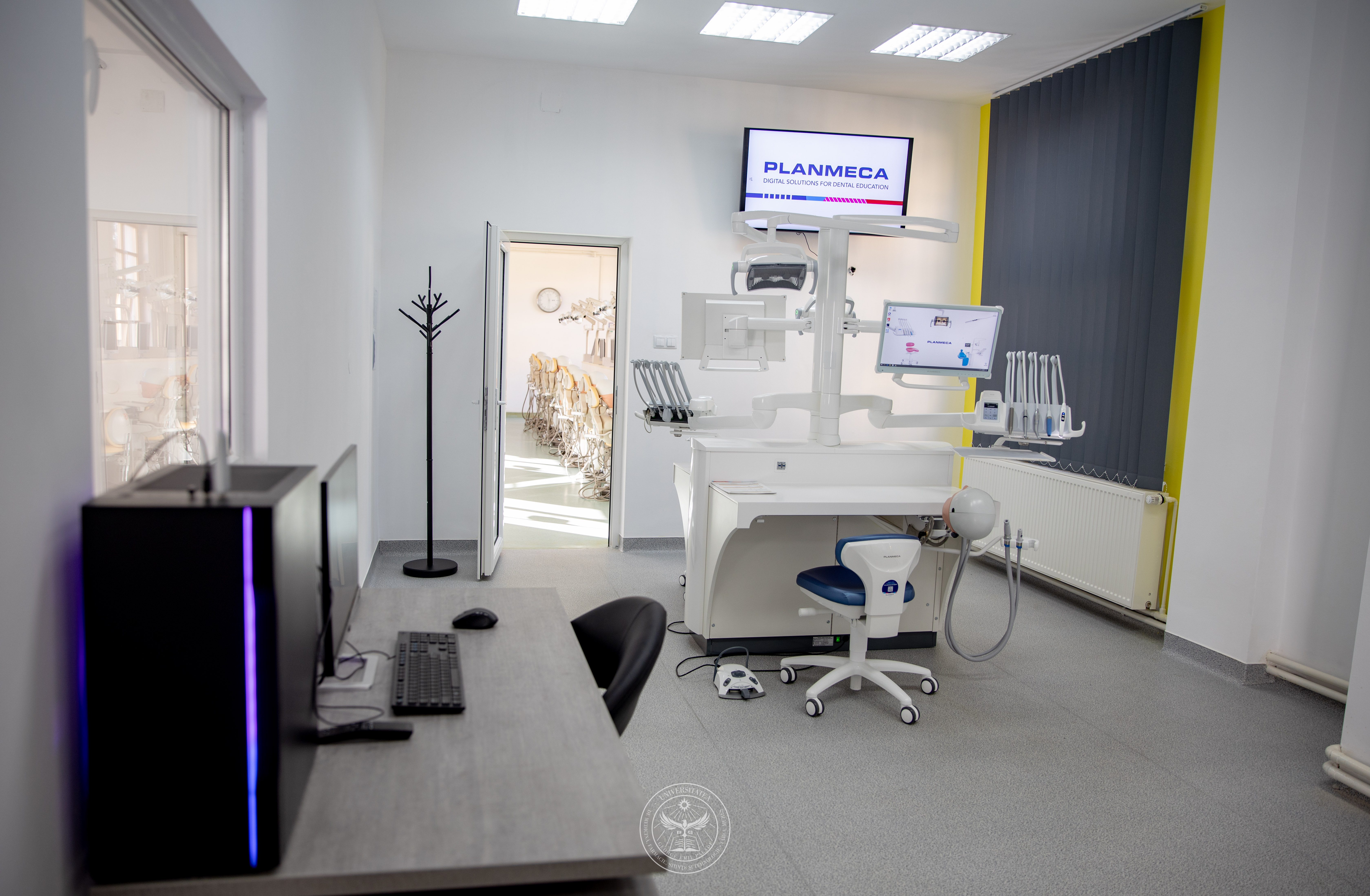 First Planmeca simulation units in Romania offer new possibilities for dental education
