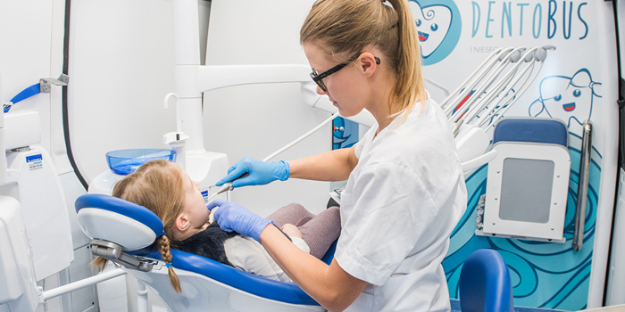Planmeca equips mobile dental clinics visiting schools in Poland